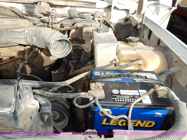 image for item I2489 1991 Ford F350 Custom flatbed pickup truck