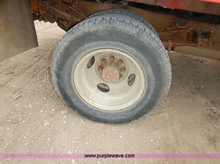 image for item I2489 1991 Ford F350 Custom flatbed pickup truck