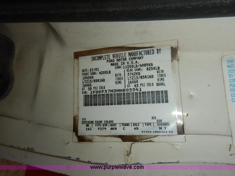 image for item I2489 1991 Ford F350 Custom flatbed pickup truck