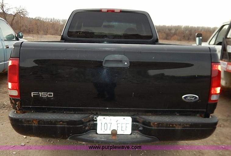 image for item I2490 2000 Ford F150 XLT pickup truck