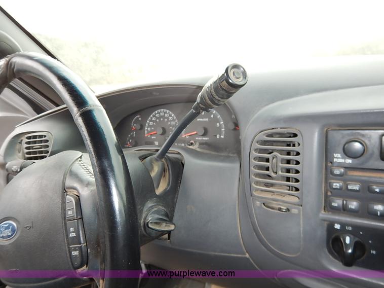 image for item I2490 2000 Ford F150 XLT pickup truck