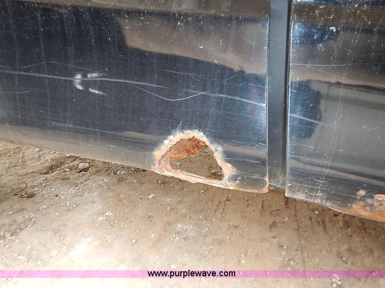 image for item I2490 2000 Ford F150 XLT pickup truck