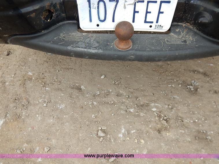 image for item I2490 2000 Ford F150 XLT pickup truck