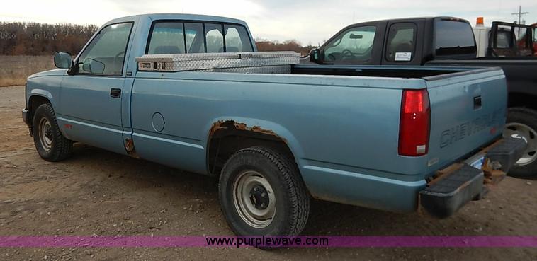 image for item I2491 1992 Chevrolet Cheyenne 1500 pickup truck