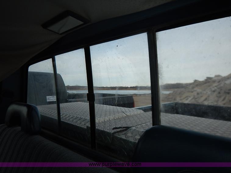 image for item I2491 1992 Chevrolet Cheyenne 1500 pickup truck