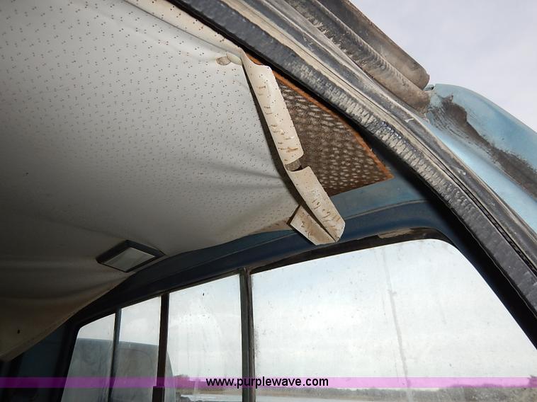 image for item I2491 1992 Chevrolet Cheyenne 1500 pickup truck