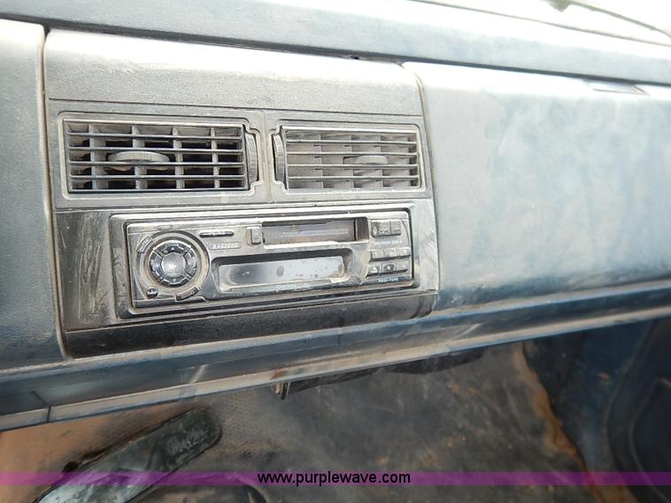 image for item I2491 1992 Chevrolet Cheyenne 1500 pickup truck