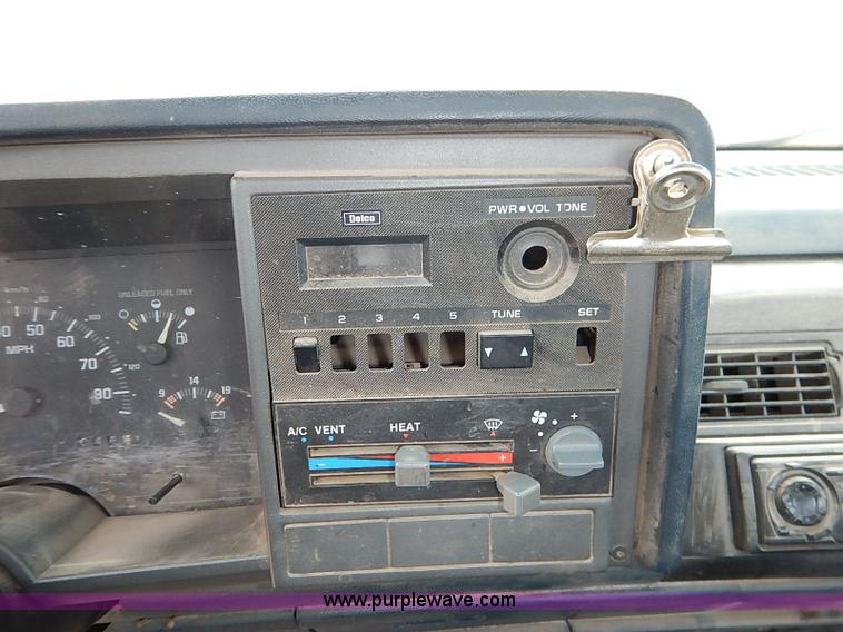 image for item I2491 1992 Chevrolet Cheyenne 1500 pickup truck