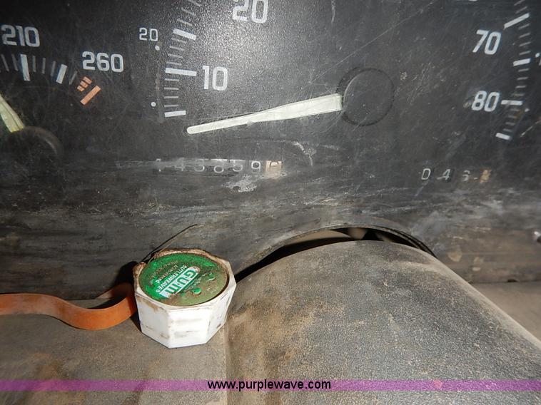 image for item I2491 1992 Chevrolet Cheyenne 1500 pickup truck