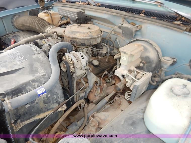 image for item I2491 1992 Chevrolet Cheyenne 1500 pickup truck