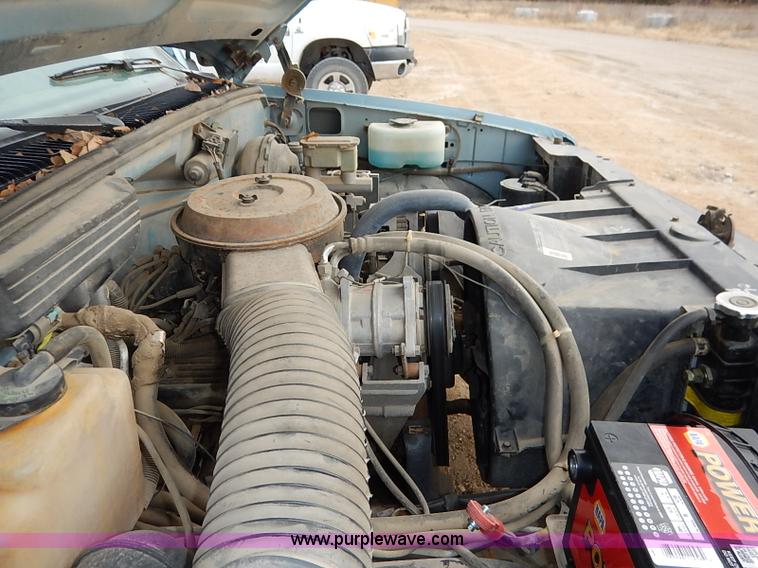 image for item I2491 1992 Chevrolet Cheyenne 1500 pickup truck