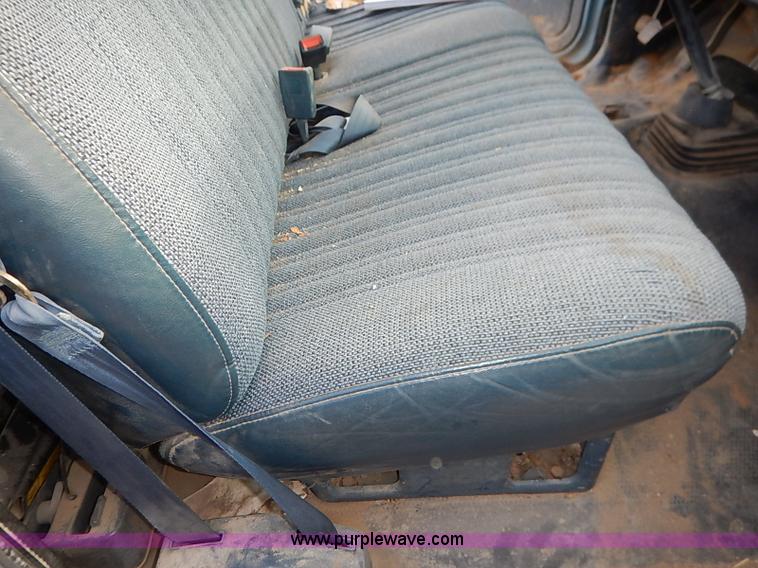 image for item I2491 1992 Chevrolet Cheyenne 1500 pickup truck