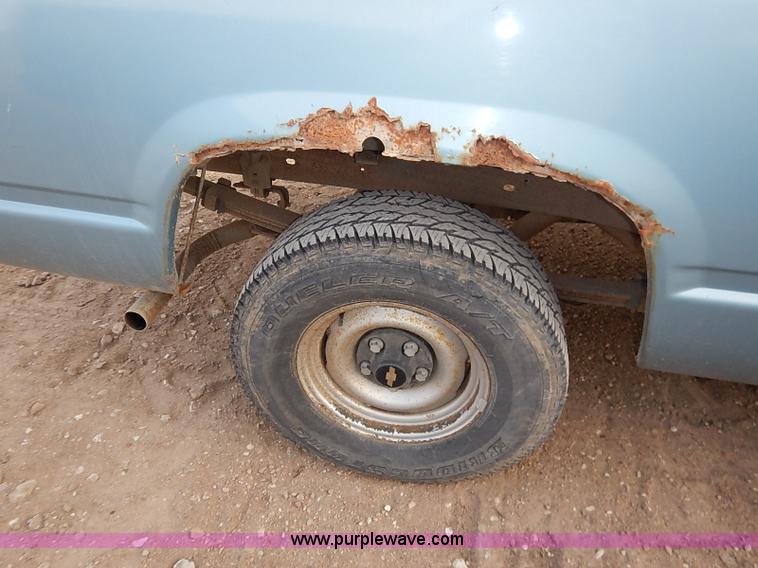 image for item I2491 1992 Chevrolet Cheyenne 1500 pickup truck