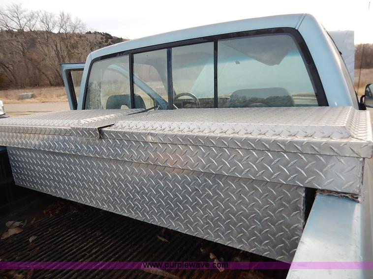 image for item I2491 1992 Chevrolet Cheyenne 1500 pickup truck