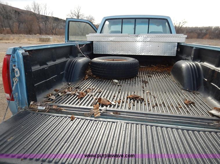 image for item I2491 1992 Chevrolet Cheyenne 1500 pickup truck