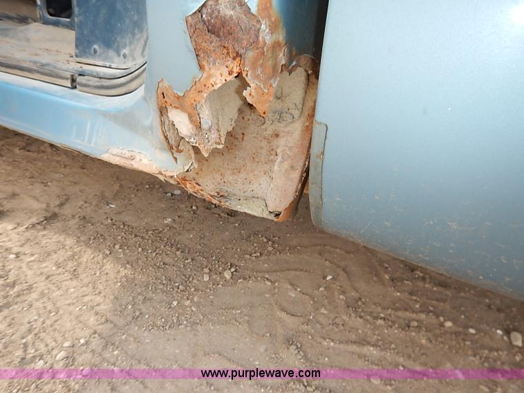 image for item I2491 1992 Chevrolet Cheyenne 1500 pickup truck