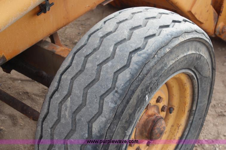 image for item I2492 1982 Case 580D backhoe