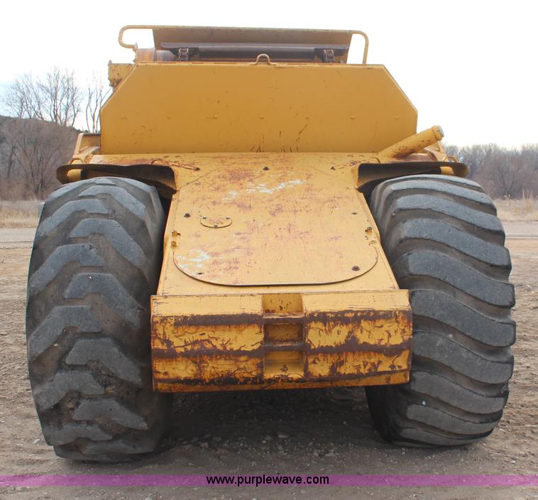 image for item I2493 1984 Caterpillar 613B paddle scraper