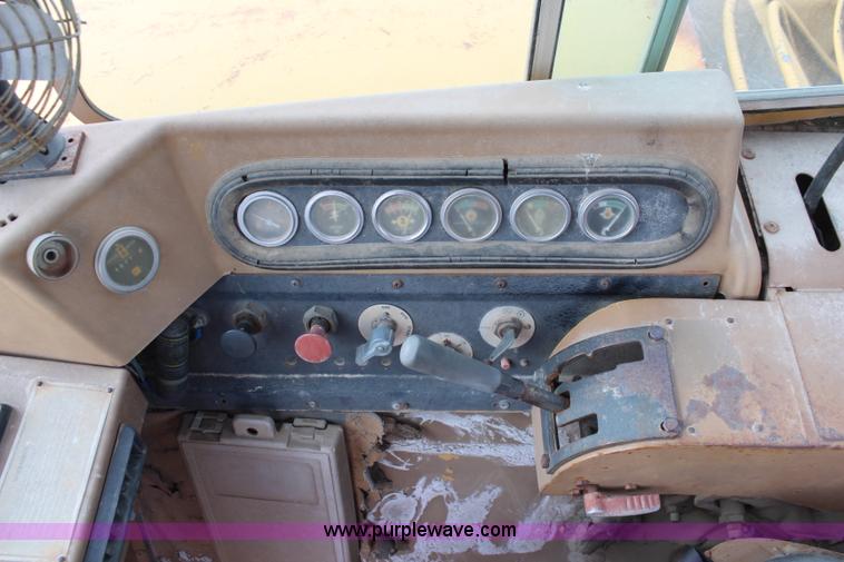 image for item I2493 1984 Caterpillar 613B paddle scraper