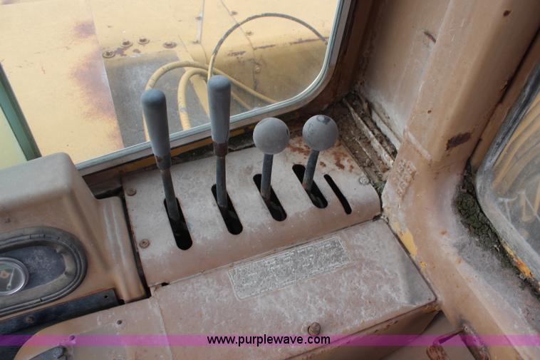 image for item I2493 1984 Caterpillar 613B paddle scraper