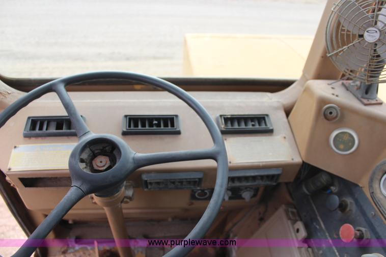 image for item I2493 1984 Caterpillar 613B paddle scraper