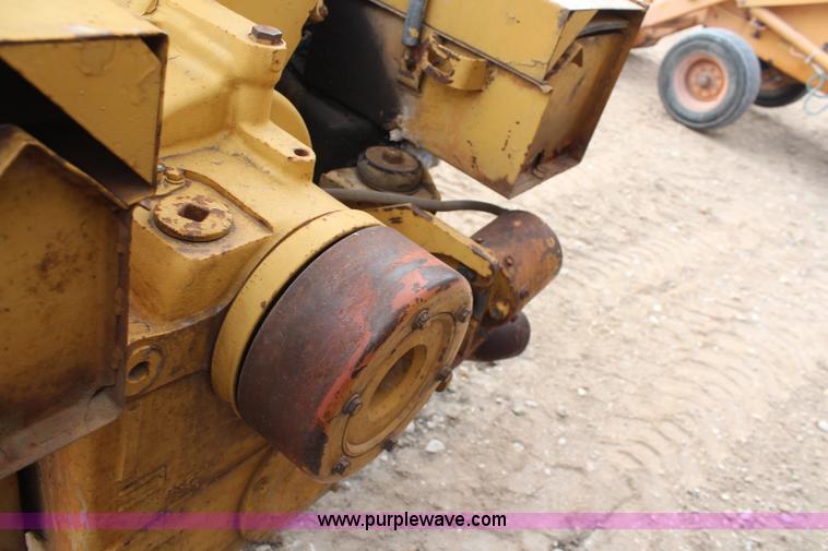 image for item I2493 1984 Caterpillar 613B paddle scraper