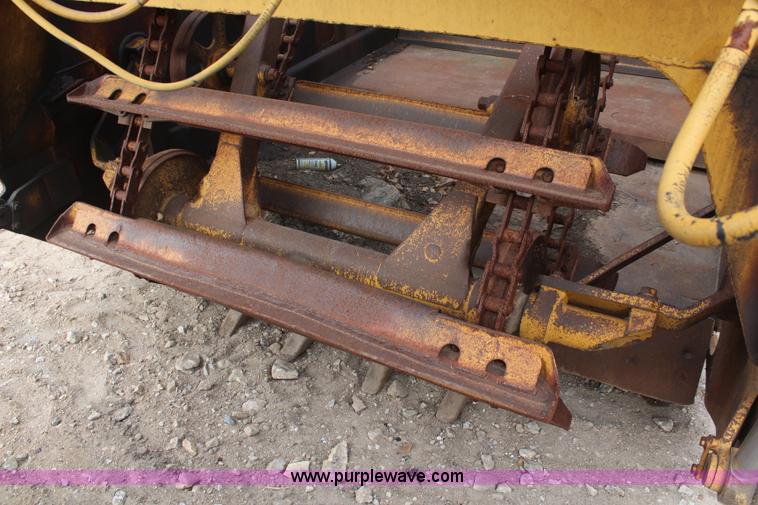 image for item I2493 1984 Caterpillar 613B paddle scraper