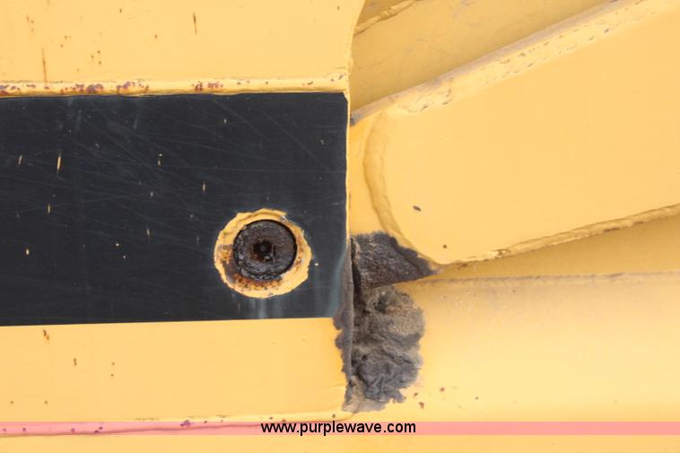 image for item I2493 1984 Caterpillar 613B paddle scraper