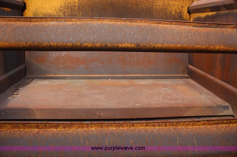 image for item I2493 1984 Caterpillar 613B paddle scraper