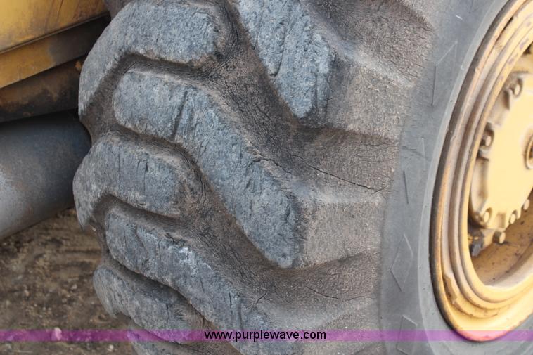 image for item I2493 1984 Caterpillar 613B paddle scraper