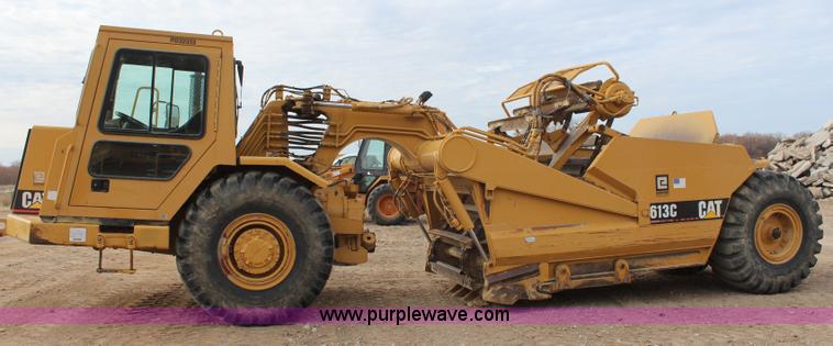 image for item I2494 2006 Caterpillar 613C Series II scraper
