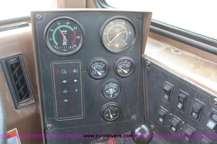 image for item I2494 2006 Caterpillar 613C Series II scraper