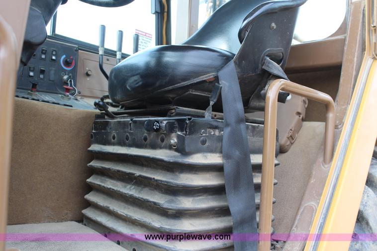 image for item I2494 2006 Caterpillar 613C Series II scraper