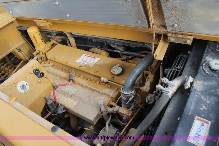 image for item I2494 2006 Caterpillar 613C Series II scraper