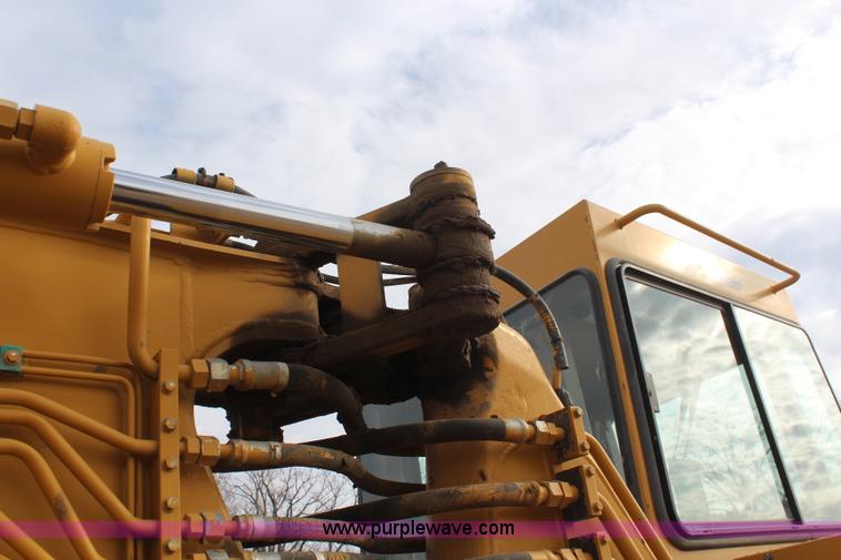 image for item I2494 2006 Caterpillar 613C Series II scraper
