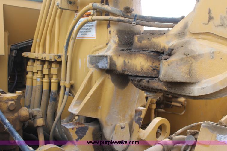 image for item I2494 2006 Caterpillar 613C Series II scraper