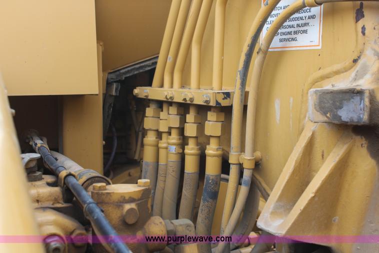 image for item I2494 2006 Caterpillar 613C Series II scraper