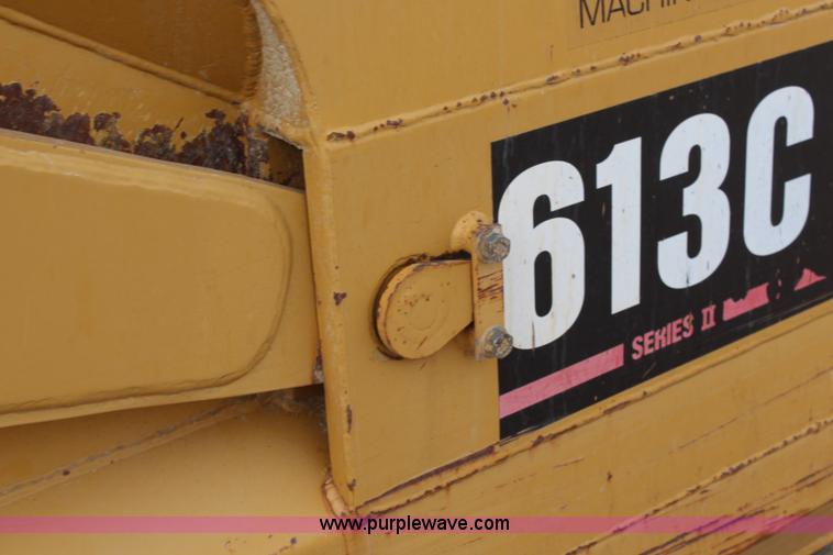 image for item I2494 2006 Caterpillar 613C Series II scraper