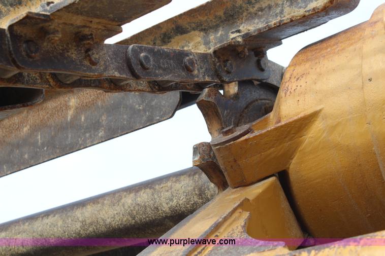 image for item I2494 2006 Caterpillar 613C Series II scraper