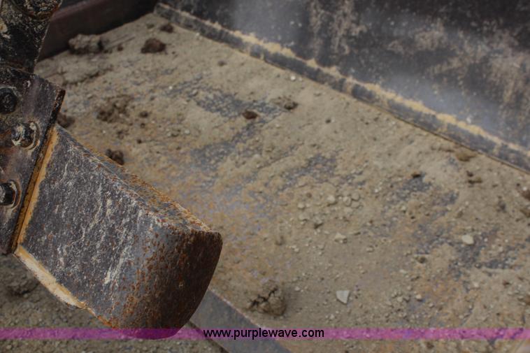 image for item I2494 2006 Caterpillar 613C Series II scraper