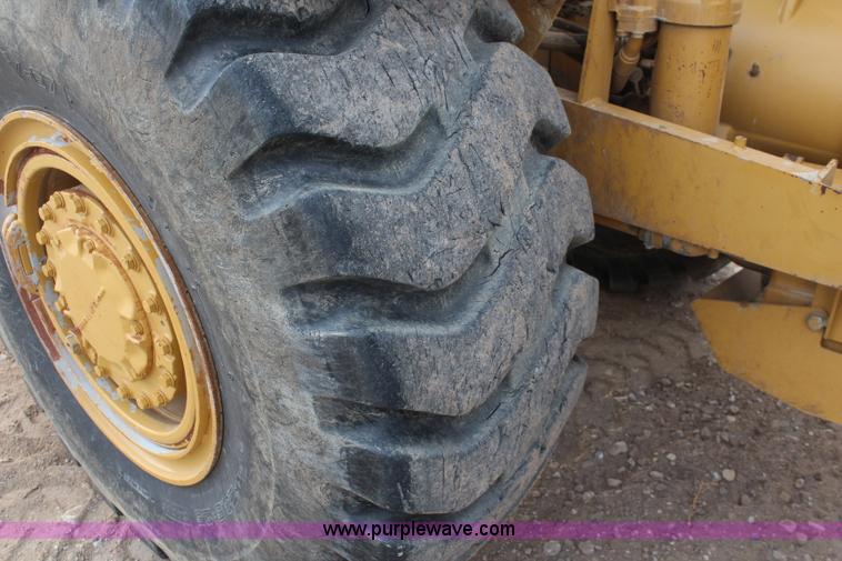 image for item I2494 2006 Caterpillar 613C Series II scraper