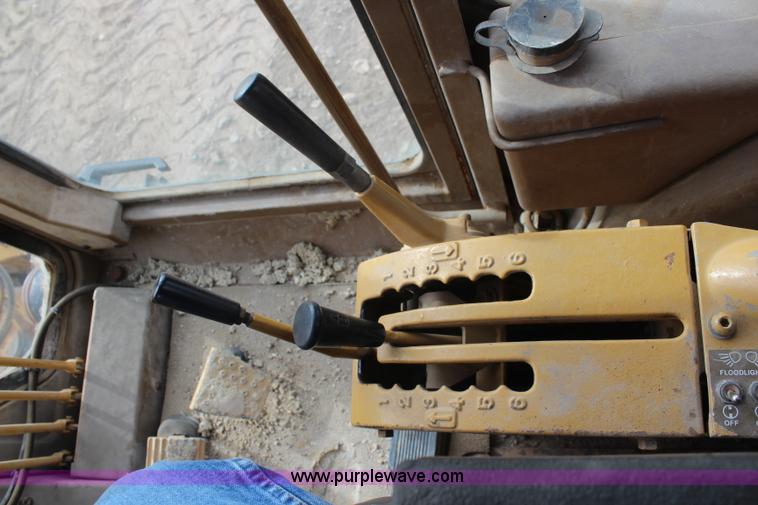 image for item I2495 1994 Caterpillar 140G articulated motor grader