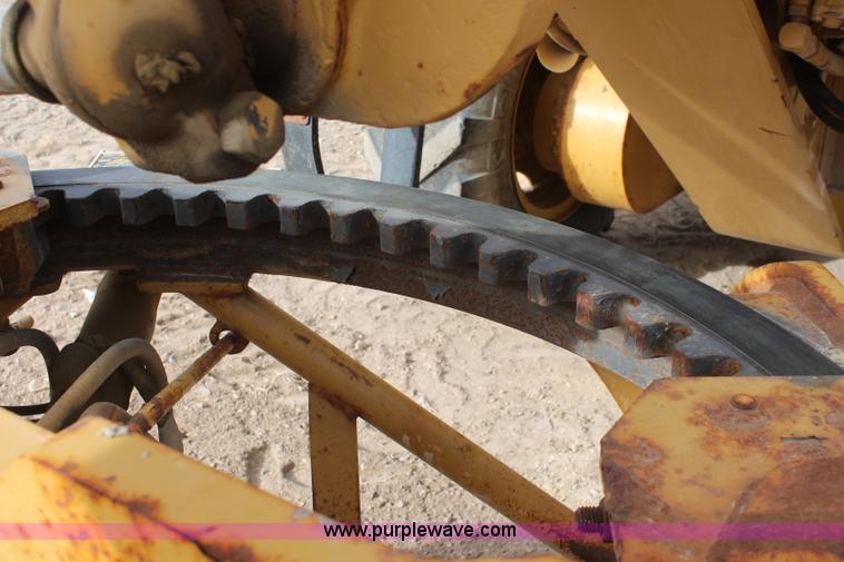 image for item I2495 1994 Caterpillar 140G articulated motor grader