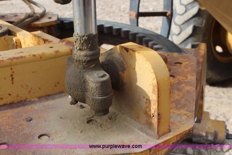 image for item I2495 1994 Caterpillar 140G articulated motor grader