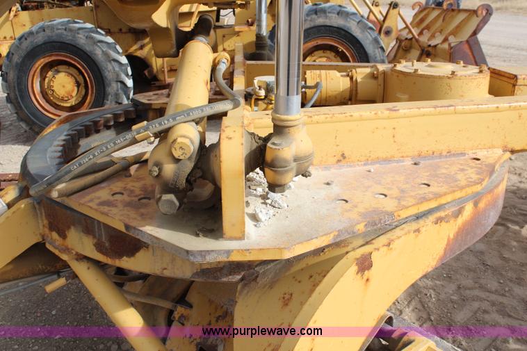 image for item I2495 1994 Caterpillar 140G articulated motor grader