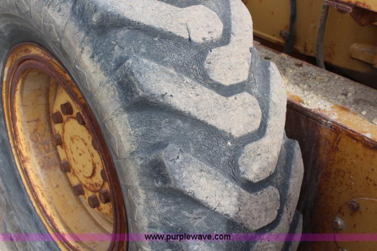 image for item I2495 1994 Caterpillar 140G articulated motor grader