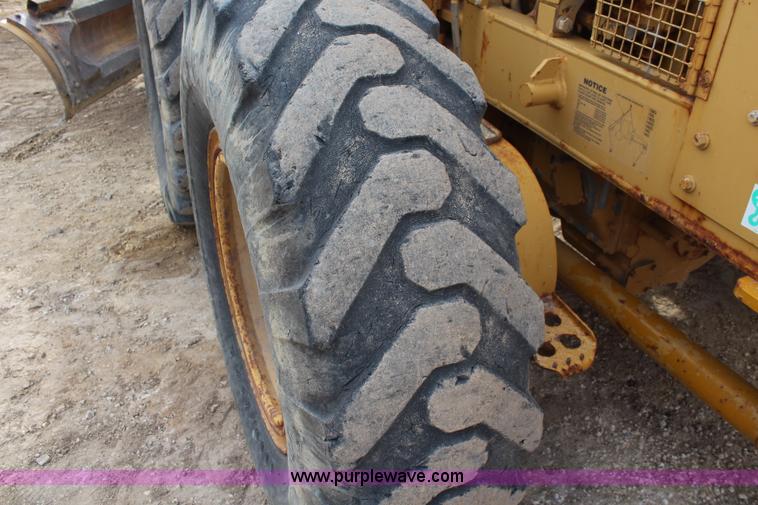 image for item I2495 1994 Caterpillar 140G articulated motor grader