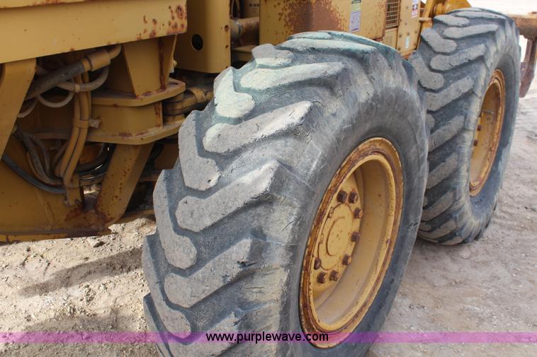 image for item I2495 1994 Caterpillar 140G articulated motor grader