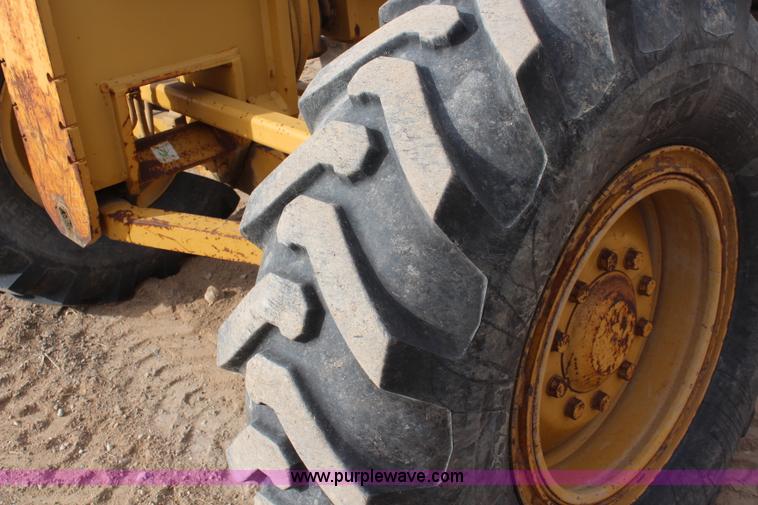 image for item I2495 1994 Caterpillar 140G articulated motor grader