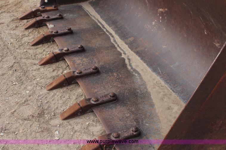 image for item I2496 1983 Caterpillar 930 wheel loader